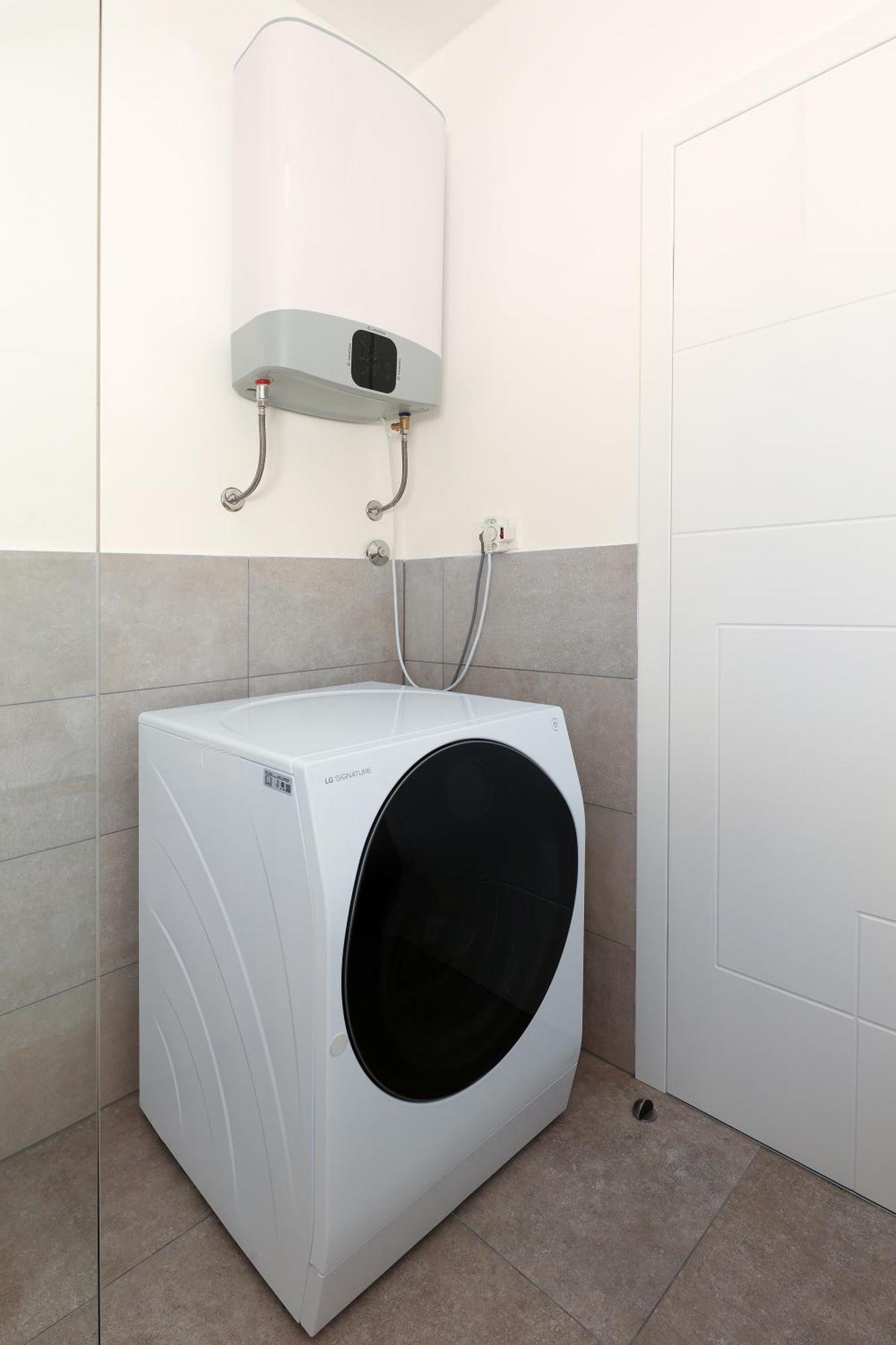 Apartment Anni-Free Parking&Evcharger-24H Self Check-In Opric 外观 照片